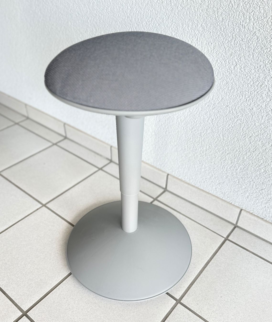 Ikea Sgabelli: TOP 💥 IKEA NILSERIK Stehstütze Hocker – Usato da Rickenbach b. Wil venduto da sunneschii_