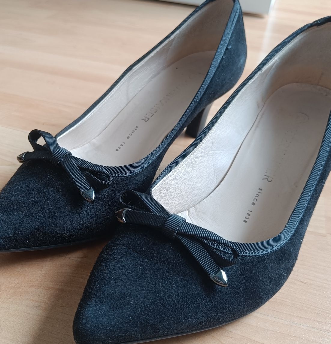 Kaiser Scarpe da donna: Peter Kaiser Echtleder Pumps Schwarz Gr. 5 bzw. 38 – Usato da Lenzburg venduto da Valflo02
