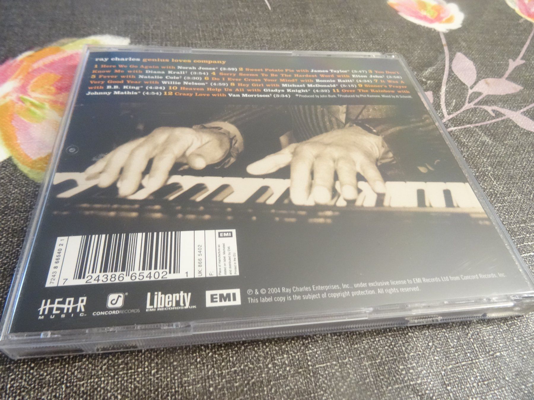 CDs: Ray Charles - genius loves company CD – Gebraucht aus Olten von Disc-Ausverkauf 1