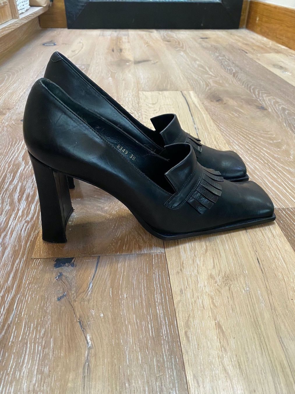 Damenschuhe: Belles chaussures noires. EUR38 – Gebraucht aus Grund b. Gstaad von PlageNeige 3