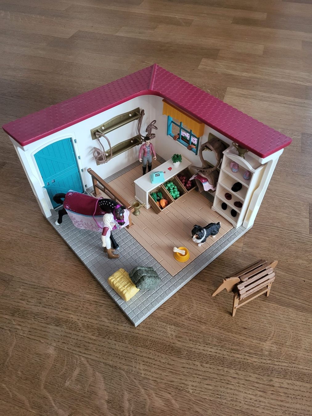 Schleich Giocattoli: Schleich Reitshop – Usato da Bergdietikon venduto da Tigerstyle