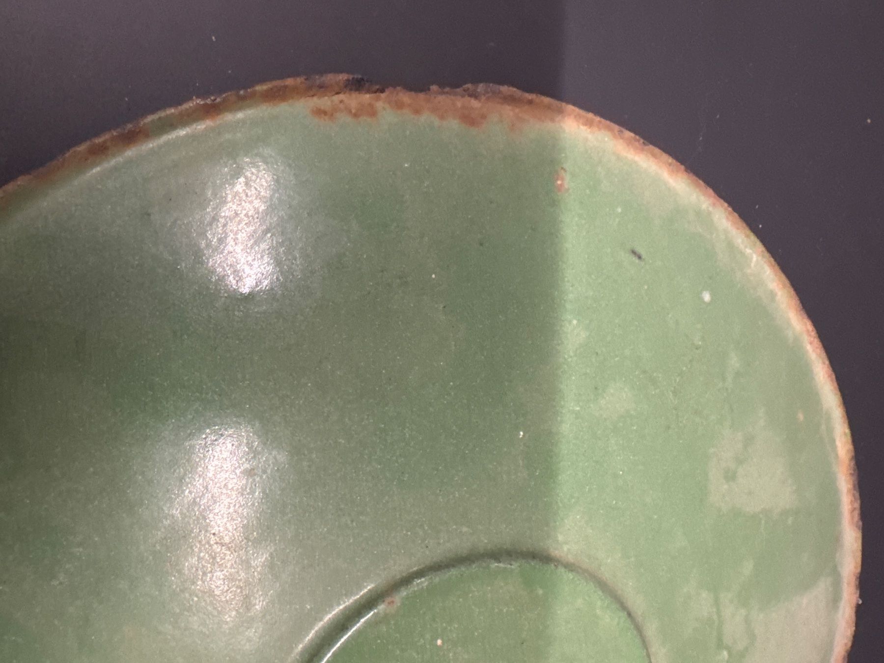 Paralumi: Lampe abat-jour vintage émaillé vert – Usato da Lajoux JU venduto da Briard0 7