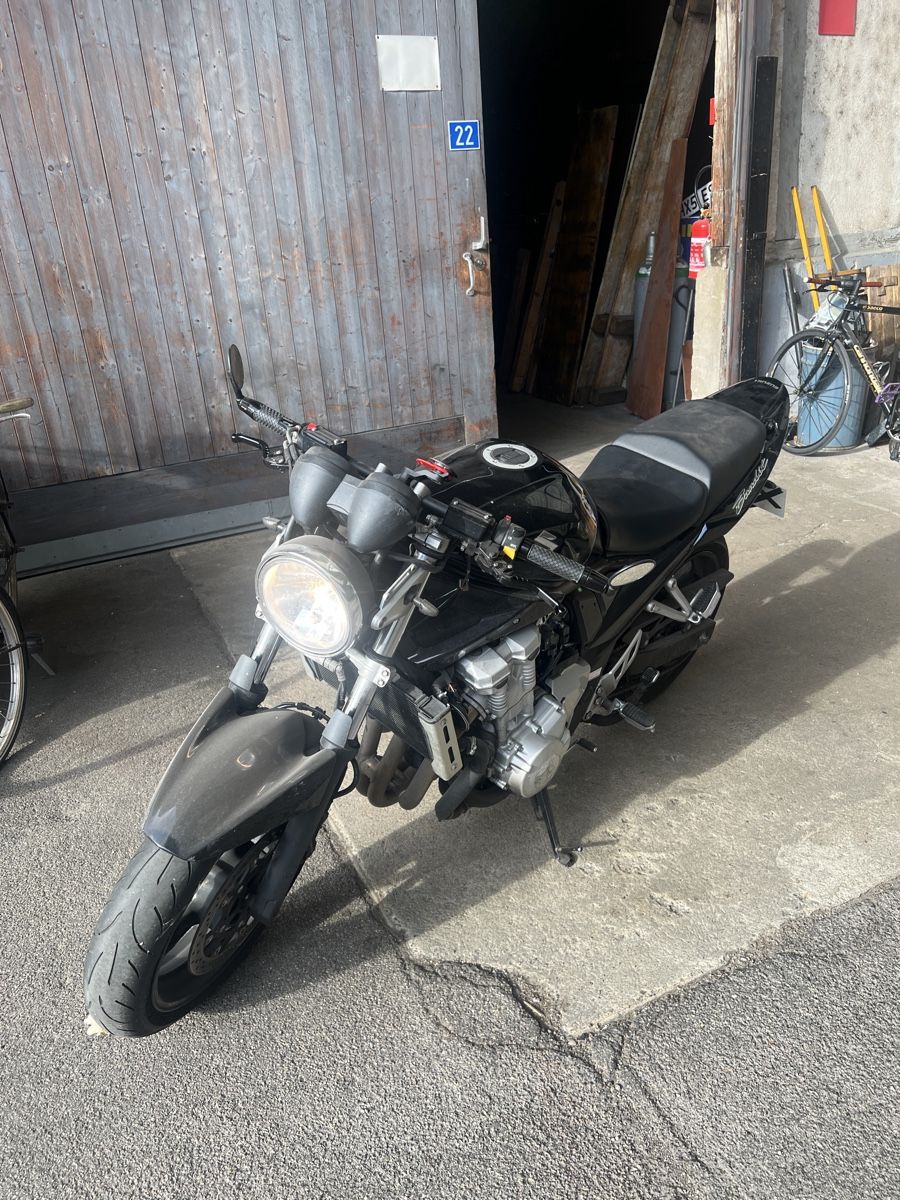 Suzuki Strada: Suzuki Bandit 650 – Difettoso da Basel venduto da Hanniball89