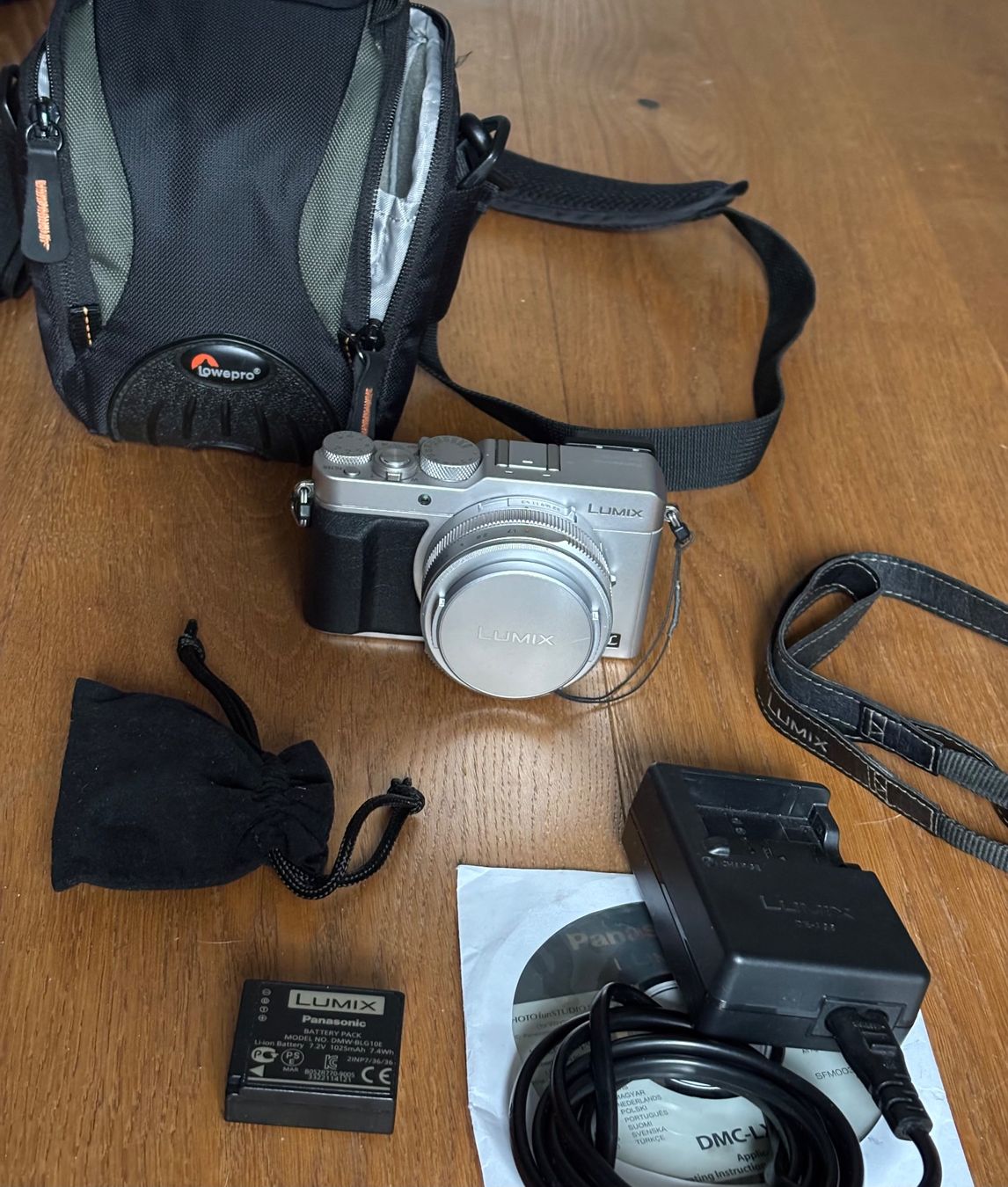 Panasonic Fotocamera: Panasonic Lumix LX100 silber MFT – Difettoso da Igis venduto da pra_7h5k
