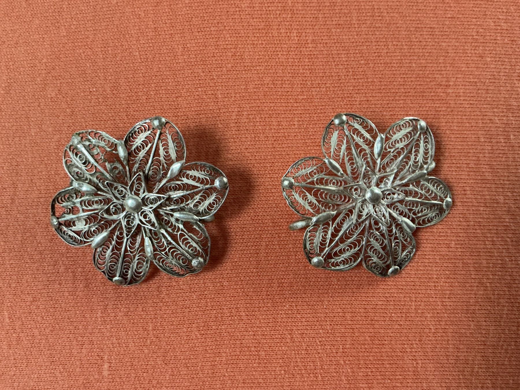 Pendentifs: Schweizer Trachtenschmuck der Berner Sonntagstracht – D'occasion à Stettlen par togram4 3