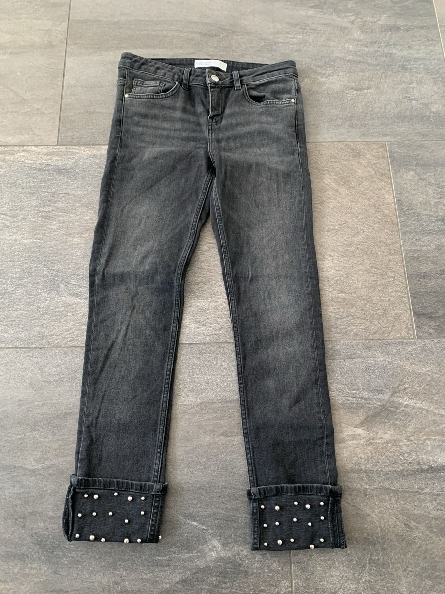 Zara Jeans: Zara Basic Jeans Gr. 36 mit Perlen ab Fr. 10.- – Usato da Wängi venduto da JALE04