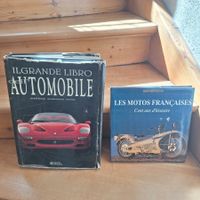 Bücher über Automobile, eines davon sehr schwer und gross