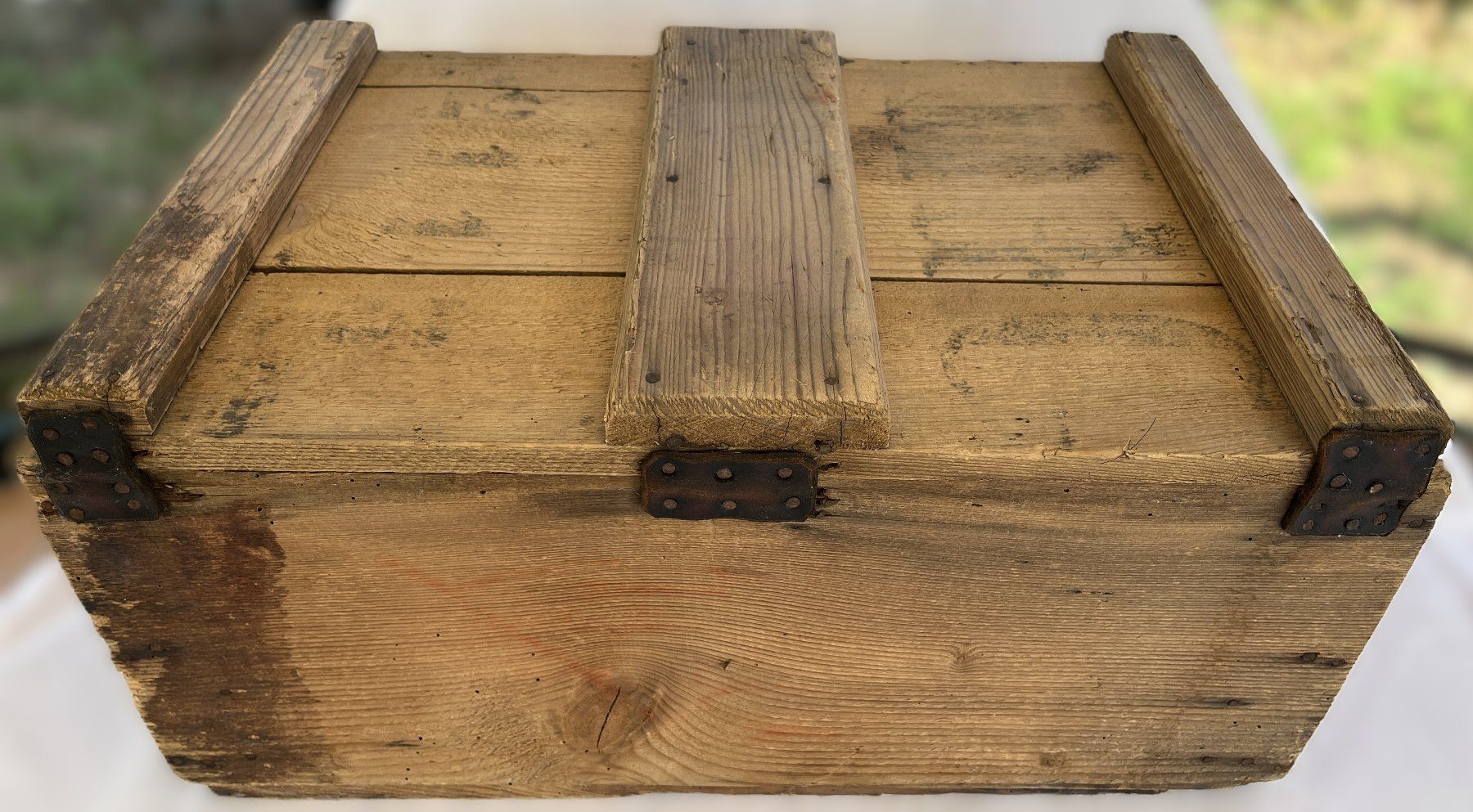 Casse di trasporto: Rustikale antike Holzkiste mit Lederscharnieren – Usato da Wiesendangen venduto da Frohberg 3