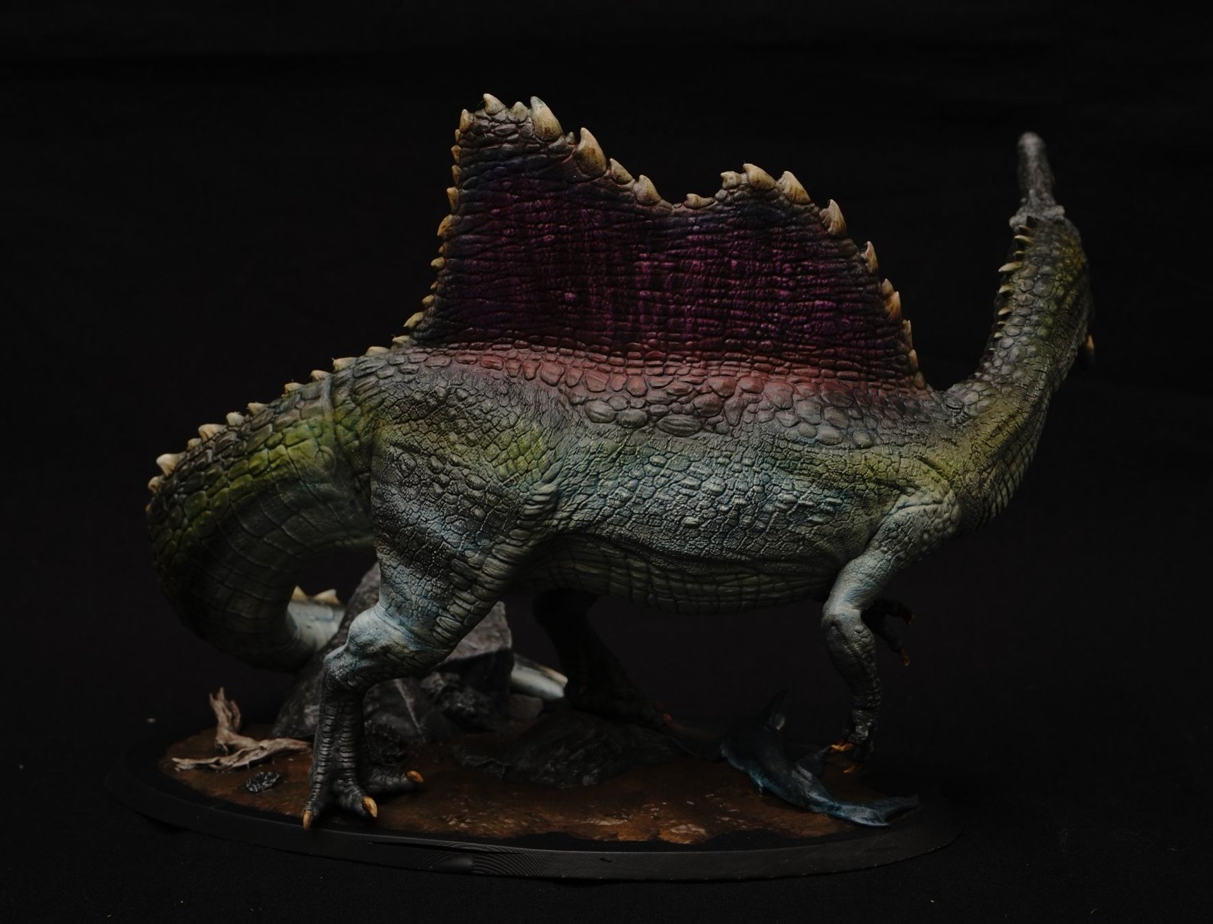 Statuette: Fantasy Spinosaurus  Dinosauria – Usato da Selzach venduto da Ataraxus 4
