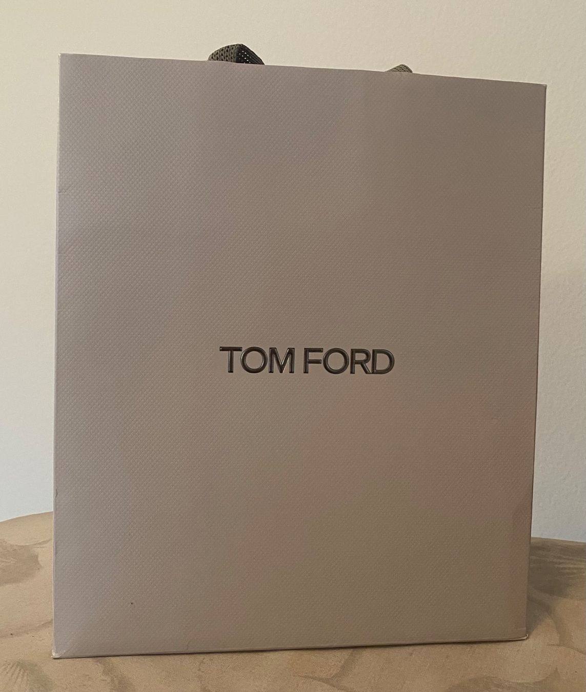 Altri gioielli: 2 Tüten von Tom Ford, Louis Vuitton – Nuovo (secondo la descrizione) da Zürich venduto da Maria2021 1