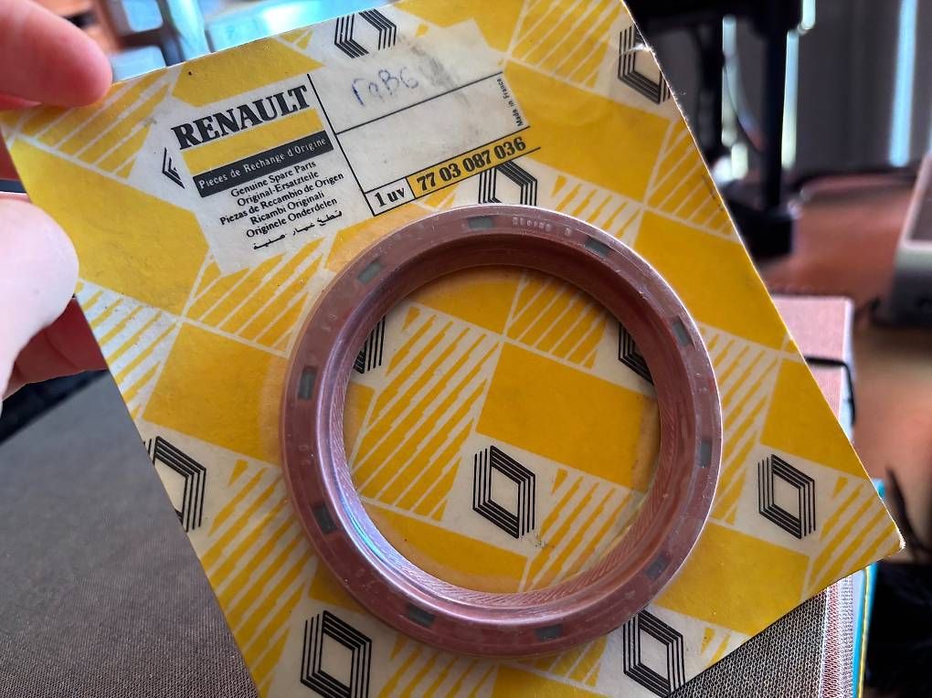 Renault Tutti pezzi di ricambio auto: Renault 5 diverses pièces originales – Nuovo e nell'imballaggio originale da Lausanne venduto da mpampouras 4