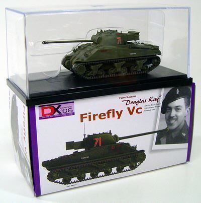 Kit di modellismo & Modellini statici: Dragon Panzer Sherman Firefly DouglasKay Modell 1/72 WW2 – Nuovo e nell'imballaggio originale da Aarau venduto da Zemsi 1