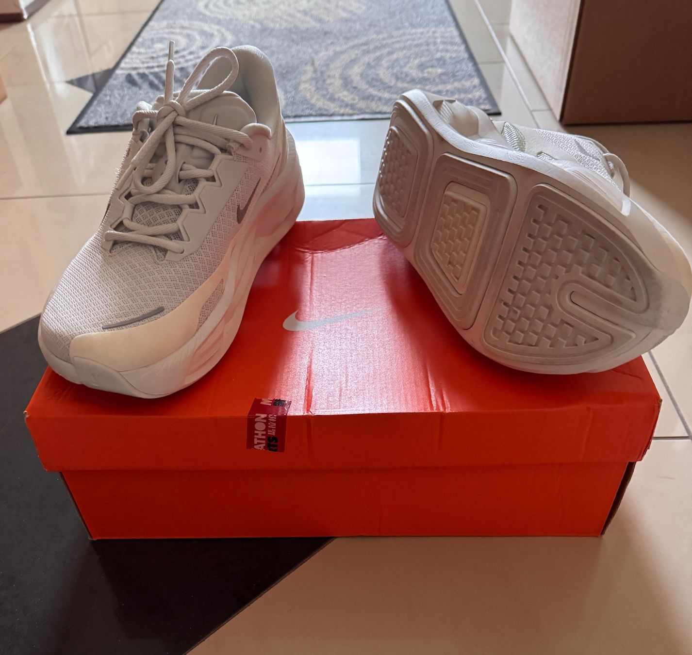 Nike Scarpe da uomo: Nike Comfort Ride EasyOn Size 9 – Nuovo (secondo la descrizione) da St.Ursen venduto da asaiint 2