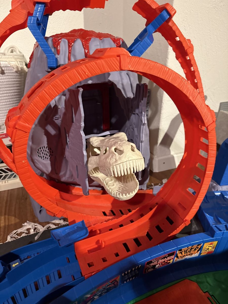 Hot Wheels Giocattoli: Hot Wheel Monster Truck Bahn – Usato da Galgenen venduto da majahen 2