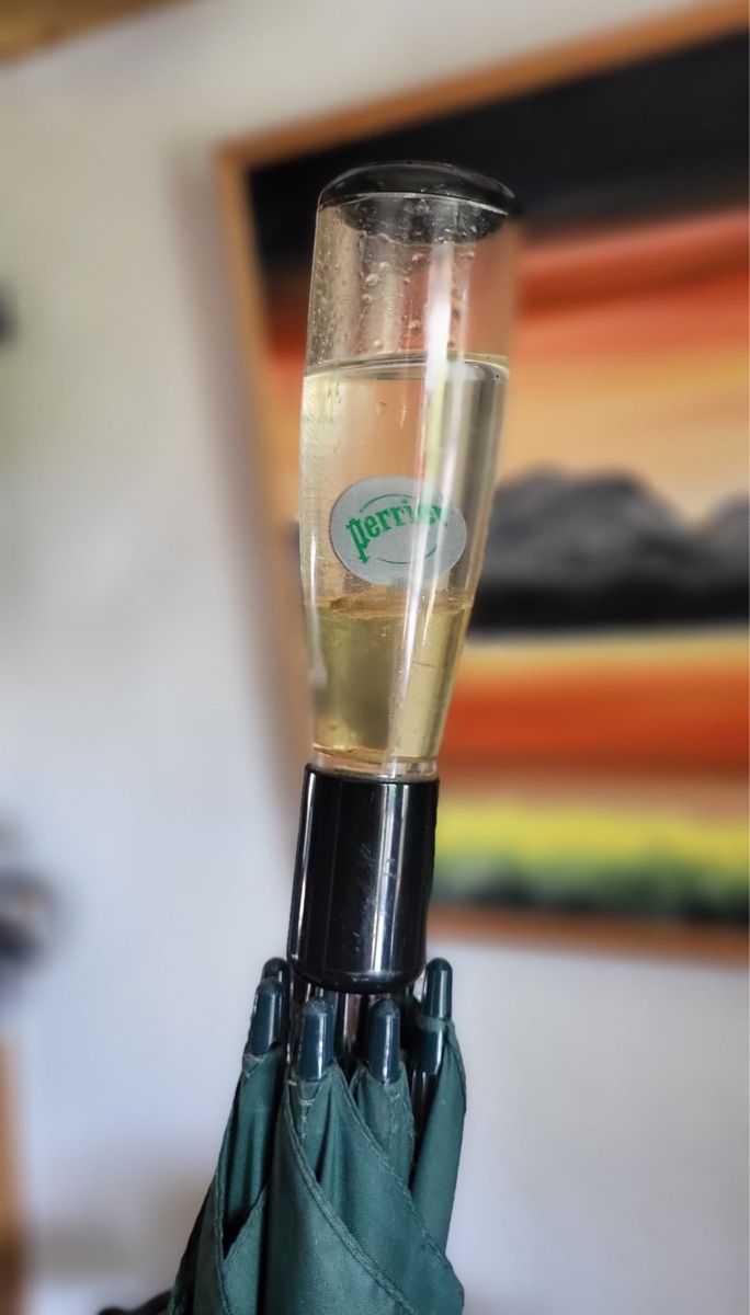 Ombrelli: Ancien parapluie Perrier xxl – Usato da Bursinel venduto da SeveralLives 1