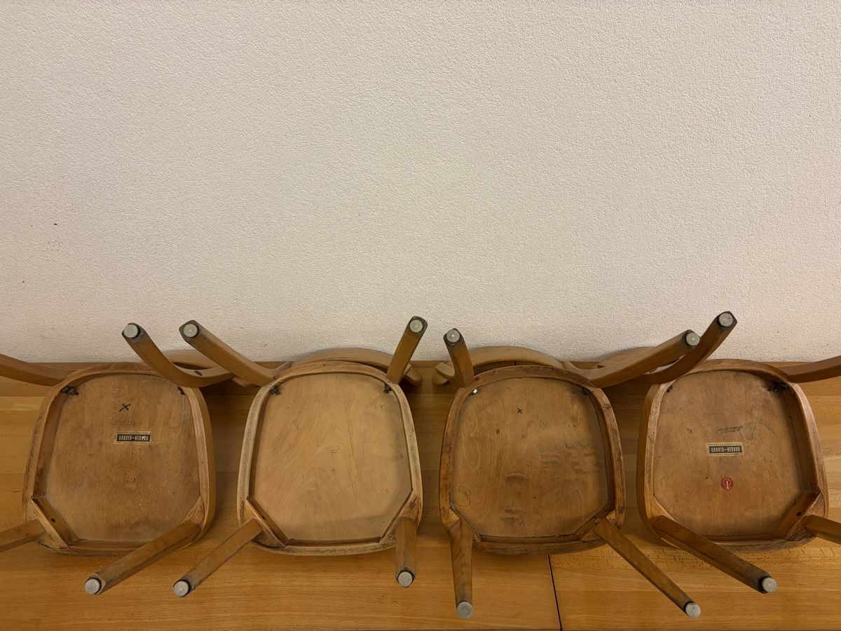 Horgen Glarus Sedie: 4 x Klassische Beizenstühle – Usato da Zunzgen venduto da ZUNZ 1