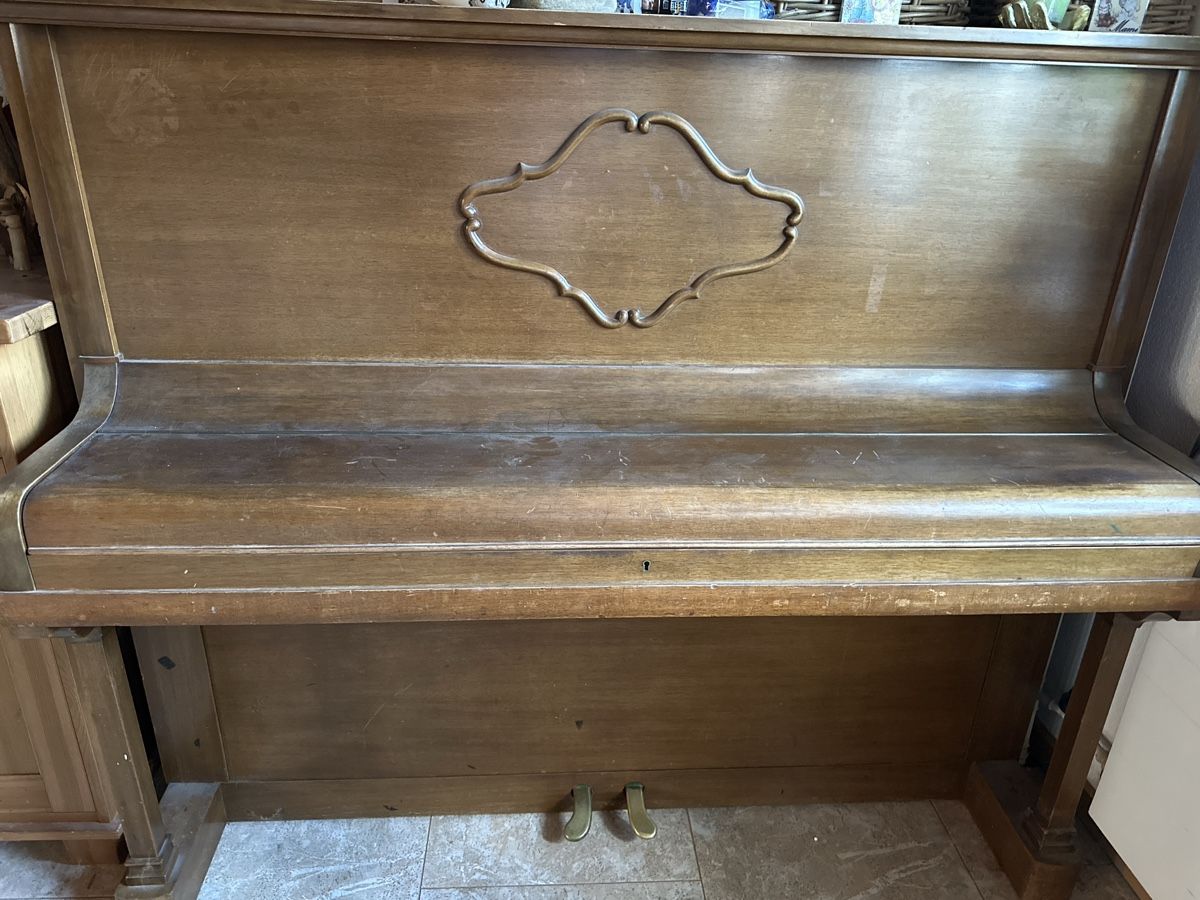 Strumenti musicali: Klavier Burger und Jacobi – Usato da Möhlin venduto da lisisa01