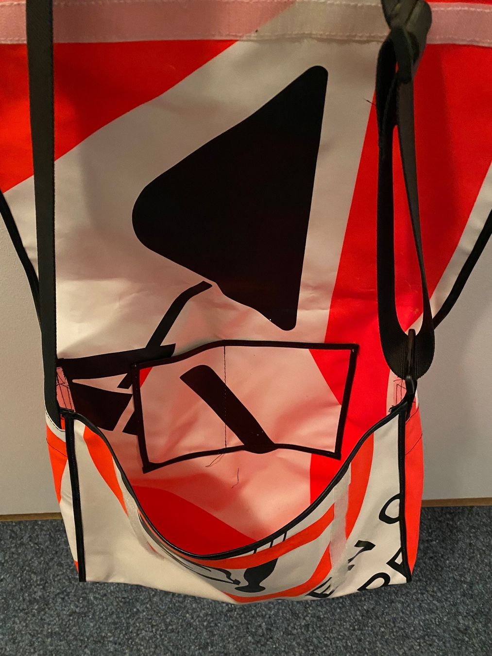 Taschen: Tasche aus Faltsignalstoff - Feuerverbot – Gebraucht aus St.Gallen von kingsamas 8
