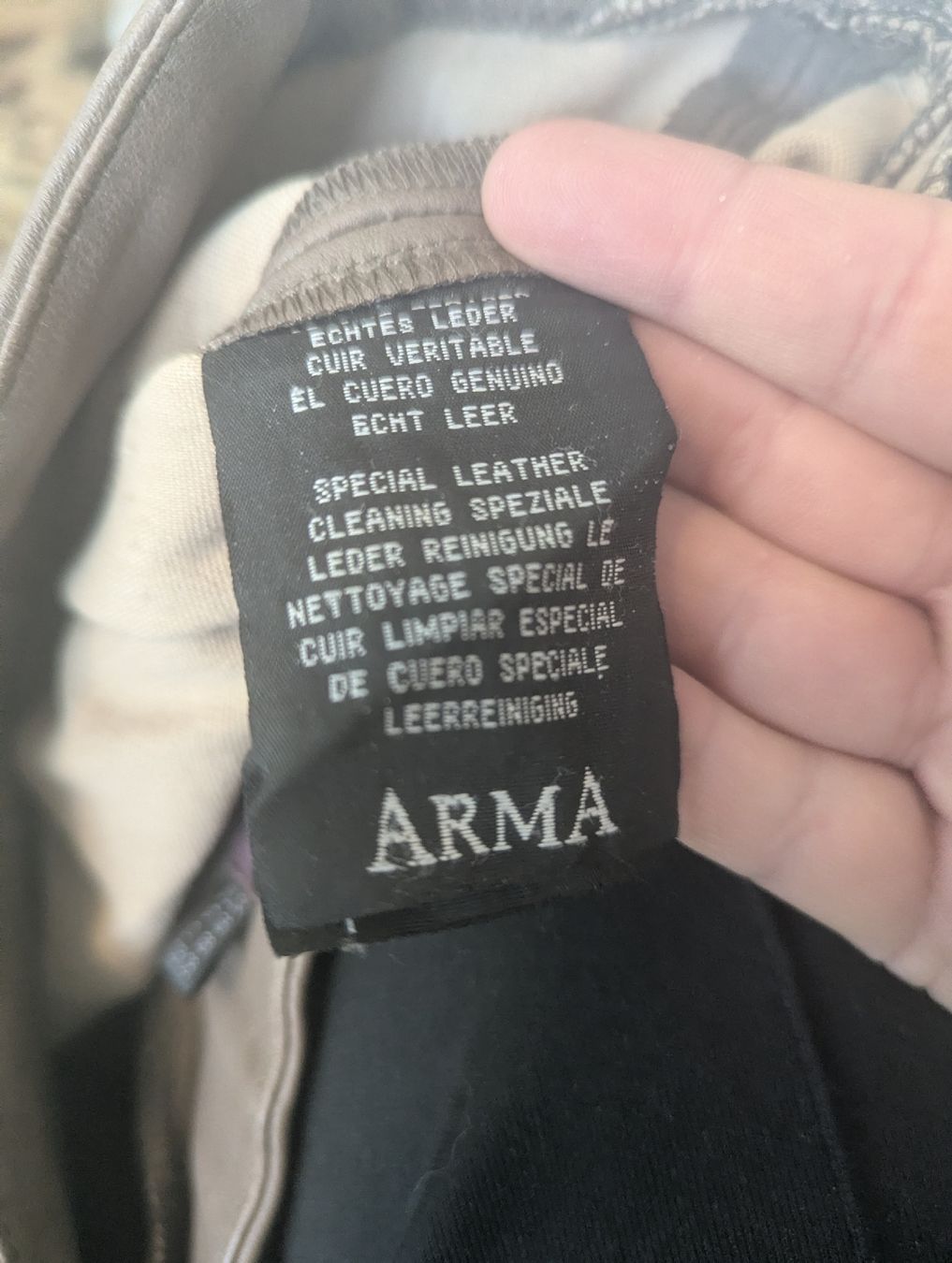 Pantaloni: ARMA Echtleder Hose Taupe NP ca. CHF 500 – Usato da Erlinsbach SO venduto da Meytalien 1