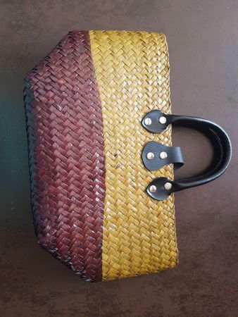 Handgeflochtene Tasche aus Thailand