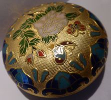 EINMALIGE-CLOISONNÉ -DOSE 1.) -GOLDENE FARBEN -ANTIK--SELTEN