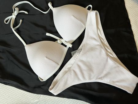 Weisser Bikini, Grösse M, Top Zustand für den Sommer!