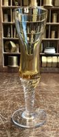 Vintage Likörglas handgeblasen, Bernstein & gedrehter Stiel