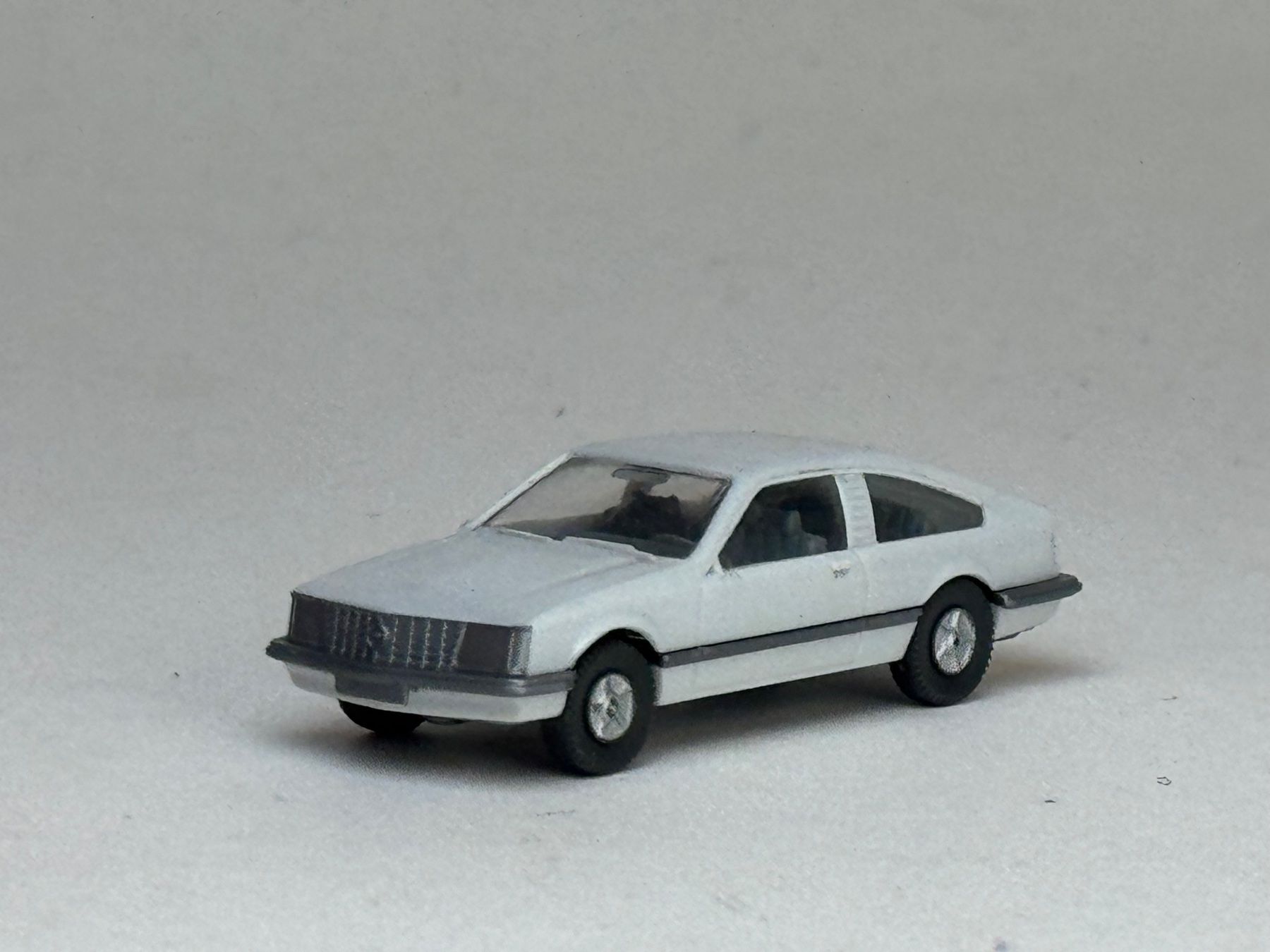 Wiking Modellini d'auto: Wiking Opel Monza altweiss – Usato da Elm venduto da Wikmtz