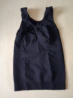 Neues schwarzes Formtop / Figurformendes Top, Grösse L