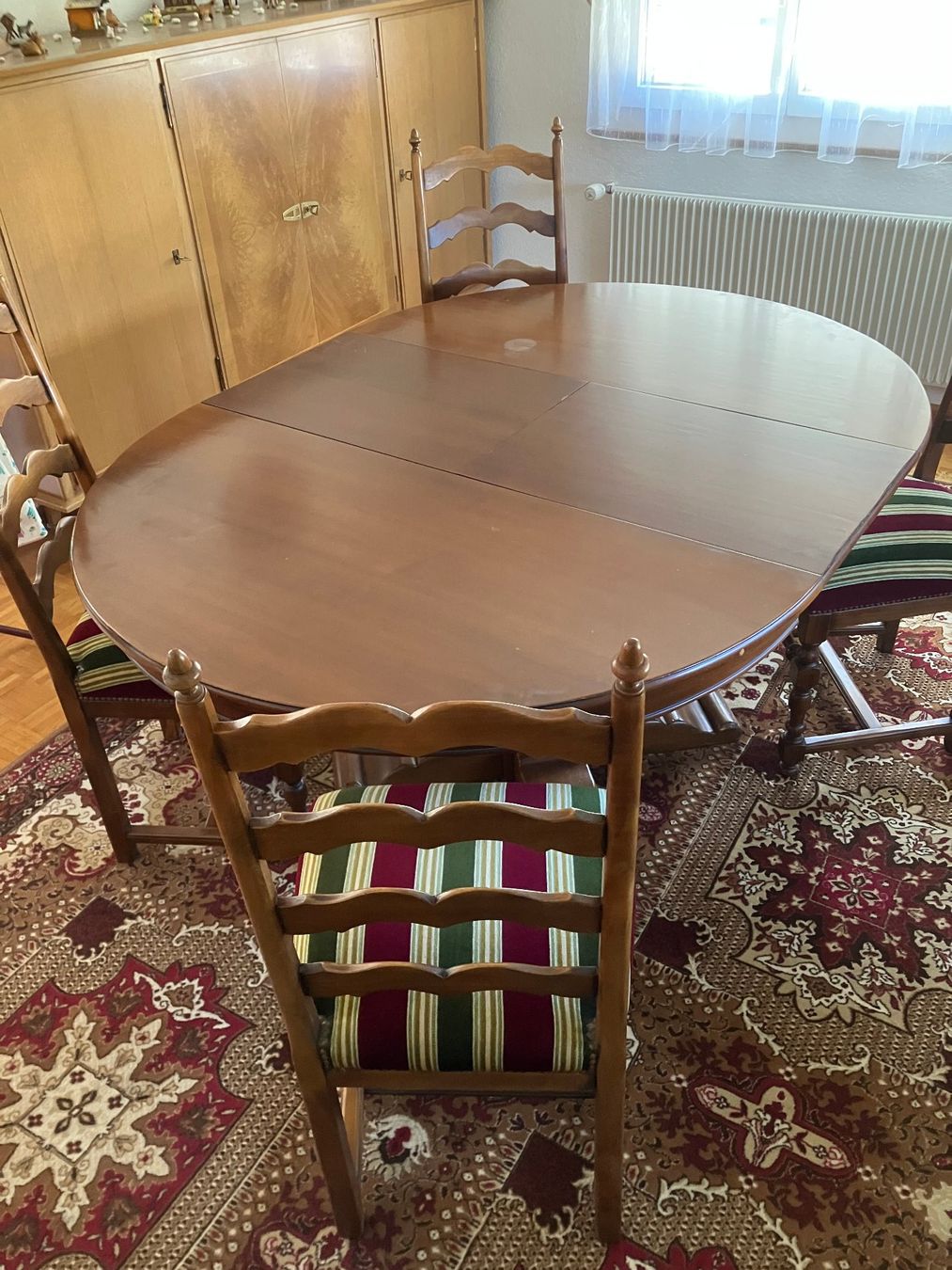 Set di tavolo e panche: Table en bois massif avec 4 chaises – Usato da Tavannes venduto da dada017 1