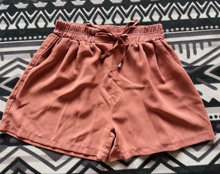 Salmon short