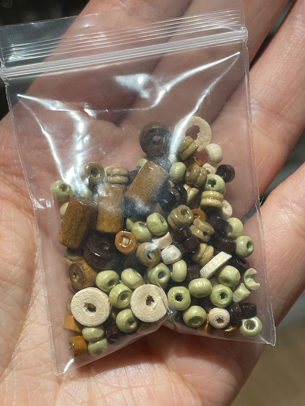 Ketten: Holzperlen zum Basteln – Neu und originalverpackt aus Schiers von sisikristall