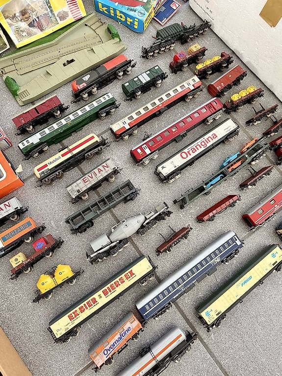 Lima Modellini di ferrovie: LIMA H0 Modelleisenbahn Konvolut – Usato da Muri AG venduto da cag733 3