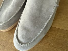 Graue Wildleder Slipper, Top Zustand - Grösse 39 unisex