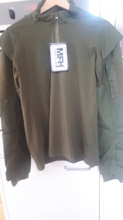 Uniformes: Tactical Hemd/Combat Shirt – D'occasion à Madiswil par Kwon02
