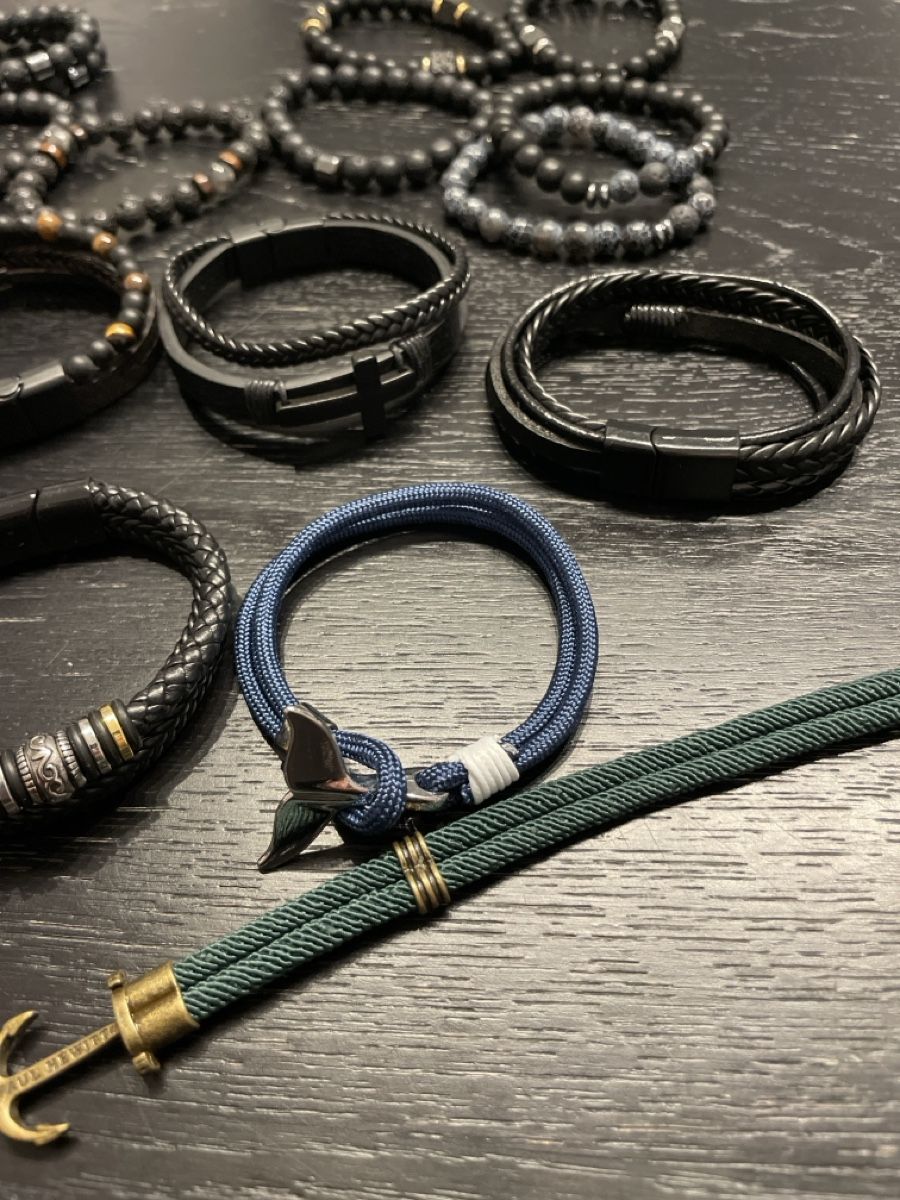 Bracciali & Braccialetti: Lot Armbänder neu 23 Stück – Nuovo (secondo la descrizione) da Hugelshofen venduto da Suimosa 1