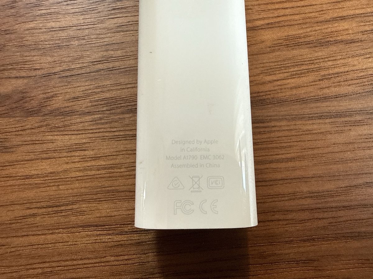 Apple Laufwerke & Adapter: Apple USB-C zu Thunderbolt Adapter A1790 – Gebraucht aus Bern von 4KSzxrEjtKm 2