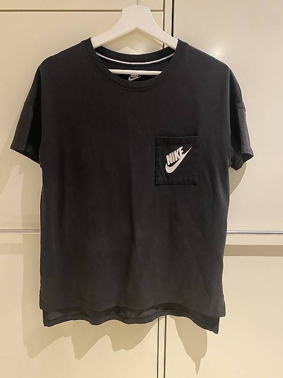 T-shirt: Nike T-Shirt & elegante Blus – Usato da Rorschach venduto da Lauraq12