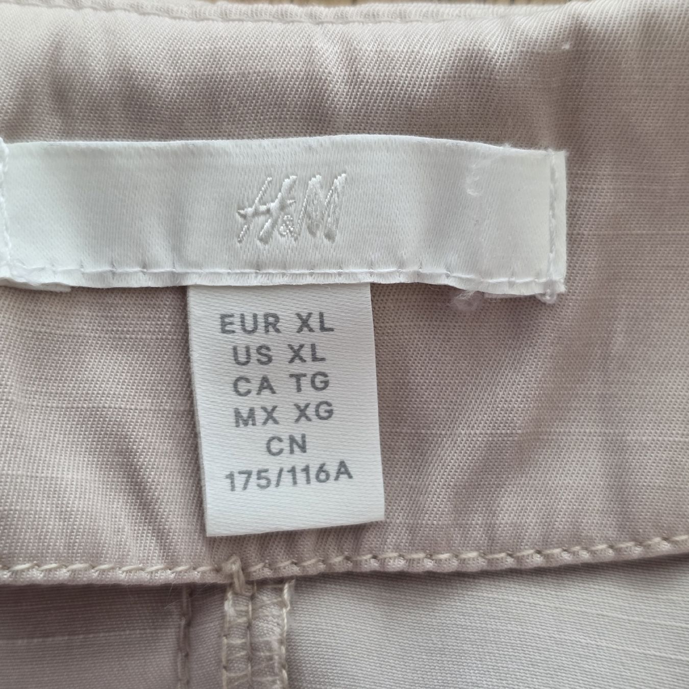 H&M Robes: H&M Kleid V-Ausschnitt Oversize XL  – Neuf (Voir description) à Rheinsulz par Gilea 4