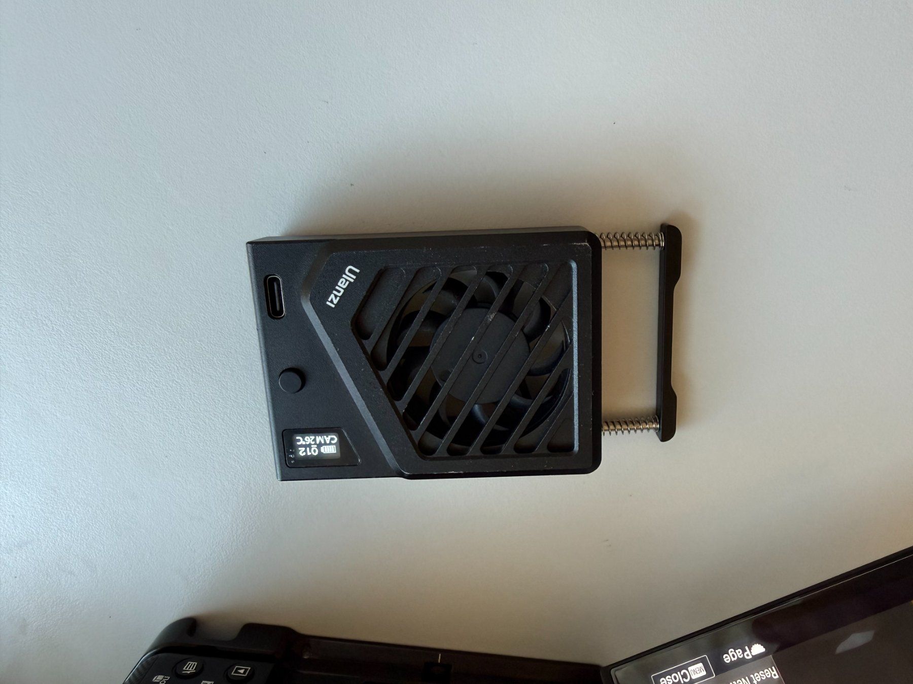 Sony Kamera: Sony ZV-E1, Vollformat, Schwarz, mit SmallRig Cage & Lüfter – Neu (gemäss Beschreibung) aus Mattwil von jj-fox 7