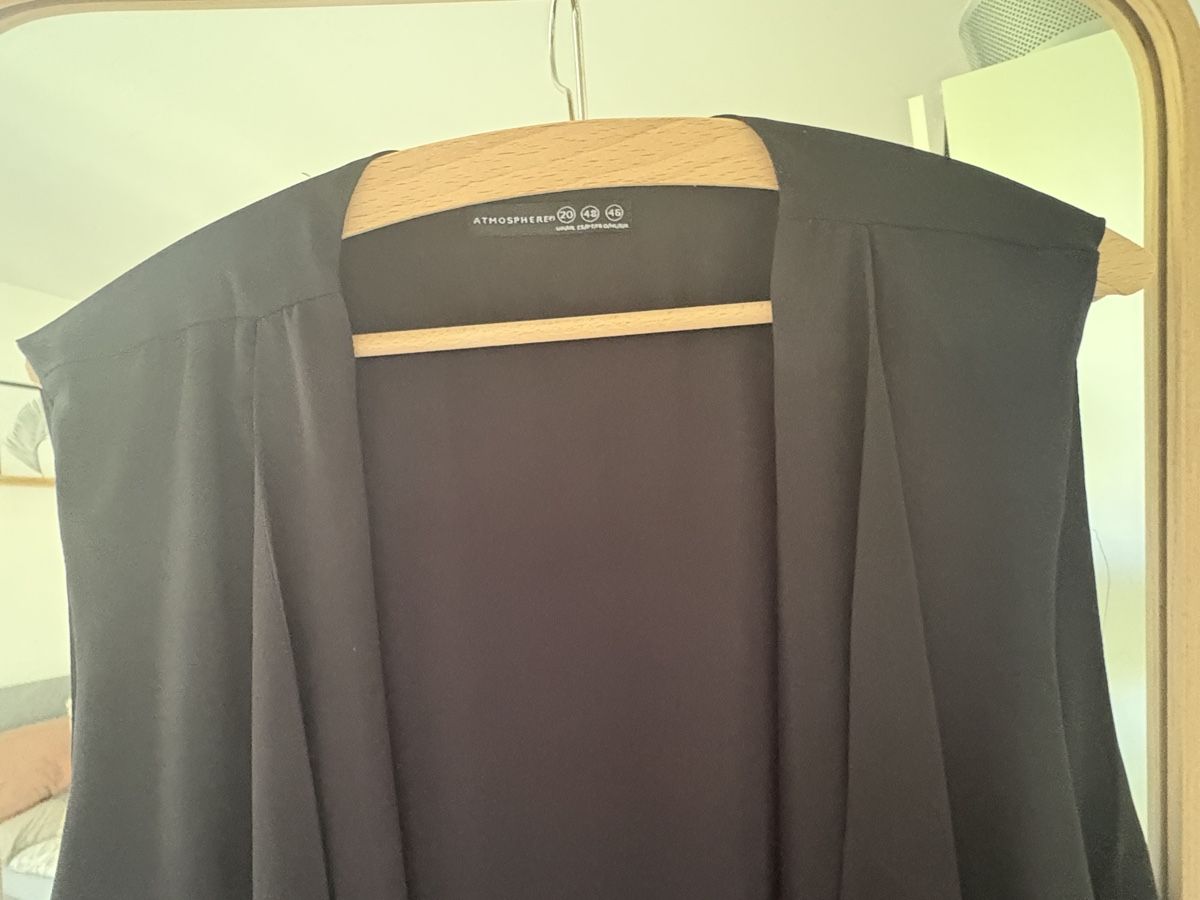 Gilets & Westen: Damen Weste schwarz – Gebraucht aus Bern von Janina.Leandra 2