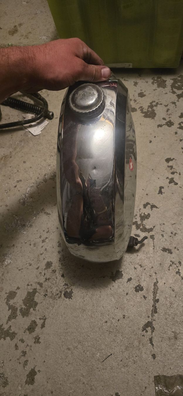 Accessori per altri veicoli: Dkw Mofa Töffli Tank – Usato da Ibach venduto da Speedrace 1