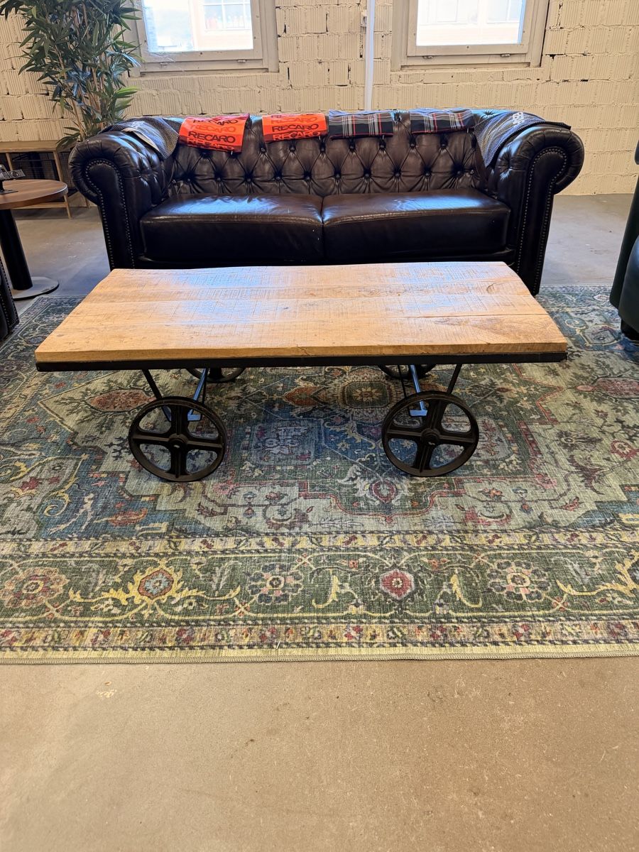 Tables: Couchtisch mit Rollen Industrial Stil – D'occasion à Kaisten par Nieszner01