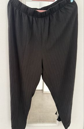 Schlupfhose leicht Grösse 2XL getragen mit Grösse 48/50