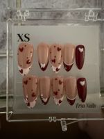 Press on nails