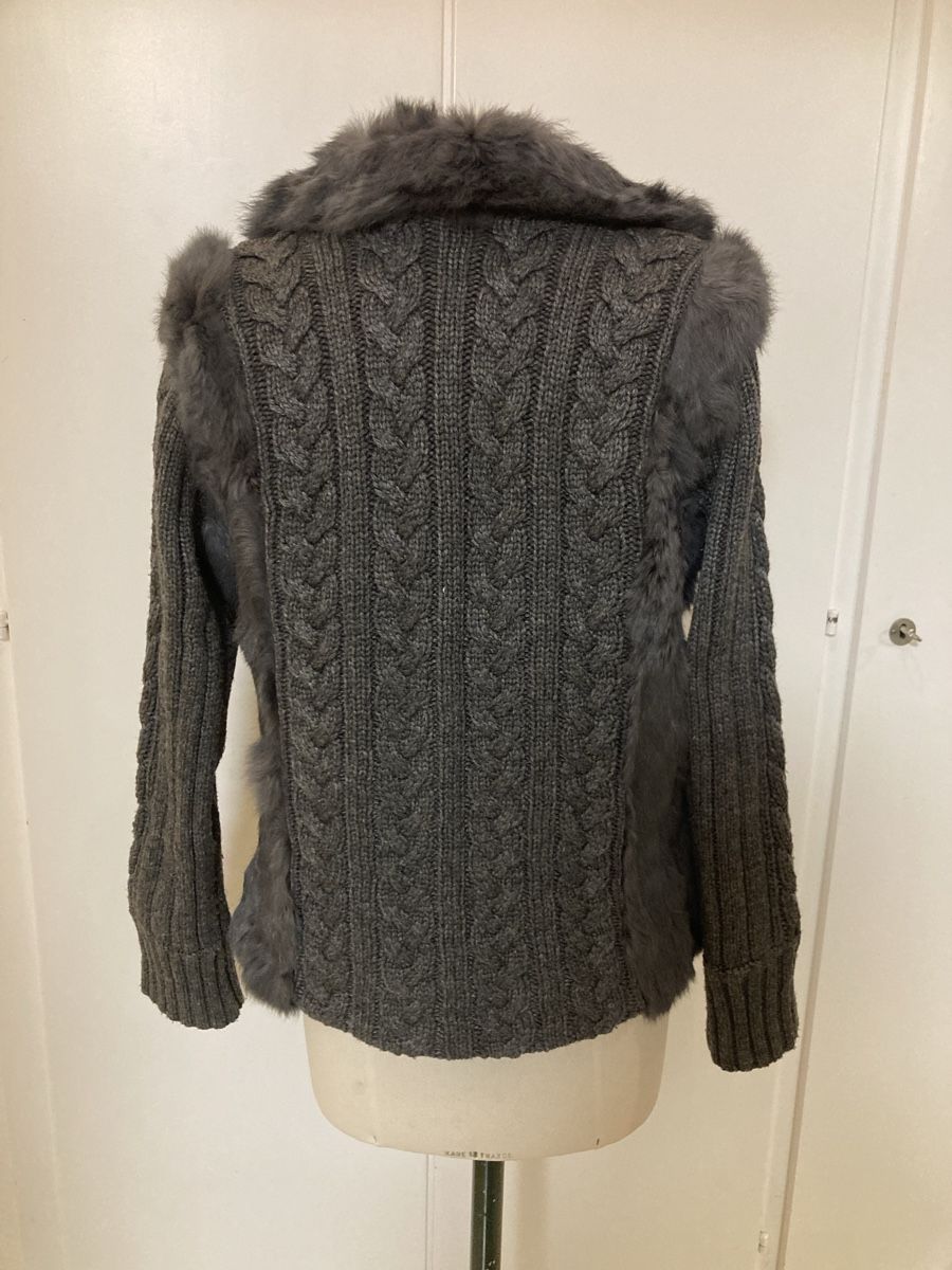 Giacche: Strickjacke mit Fell – Usato da Zürich venduto da mabi04 1
