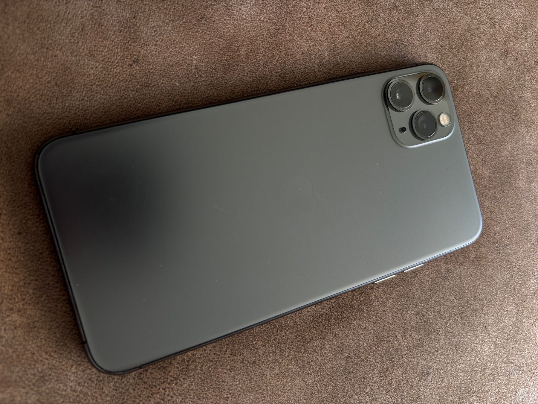 Apple Handys / Smartphones: iPhone 11 Pro Max – Defekt aus Hombrechtikon von bru_7mmt 2