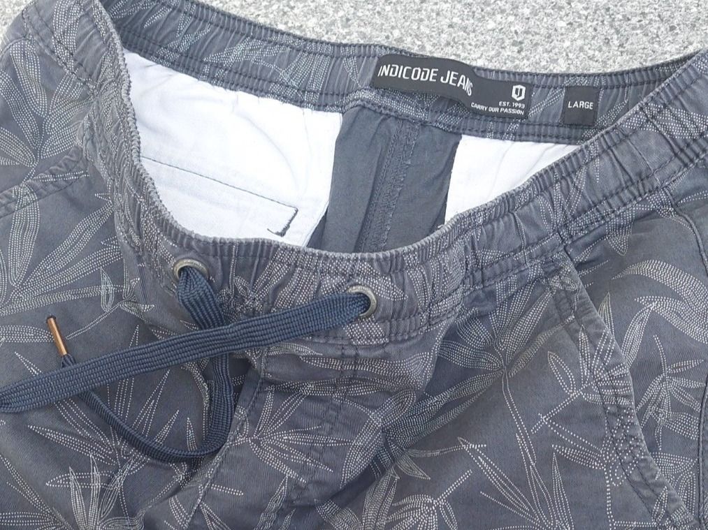 Pantaloni: Herren Shorts INDICODE JEANS Grösse L – Usato da Rütihof venduto da cla_v8dy 1