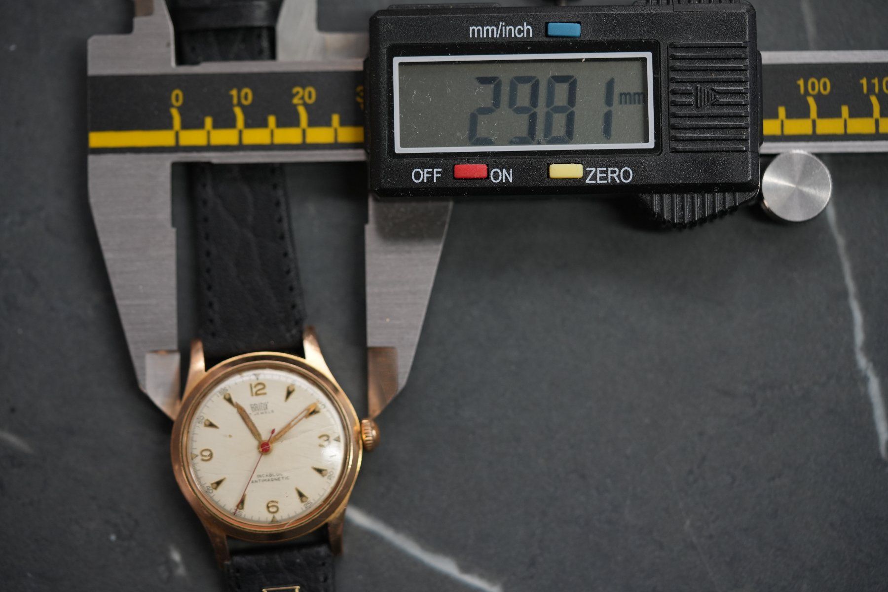 Montres: Britix Vintage – D'occasion à Faoug par Bruce_Wayne23 5