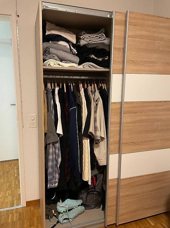 Schränke: Kleiderschrank – Gebraucht aus Küsnacht ZH von pet_65zf 1